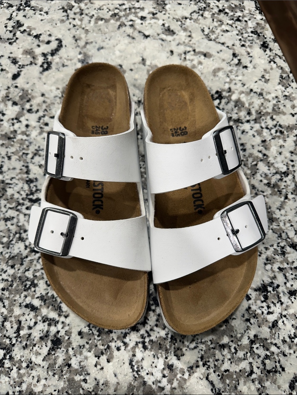 Birkenstock White Two-Strap Buckle Sandals- worn once 7.5 w 38mm